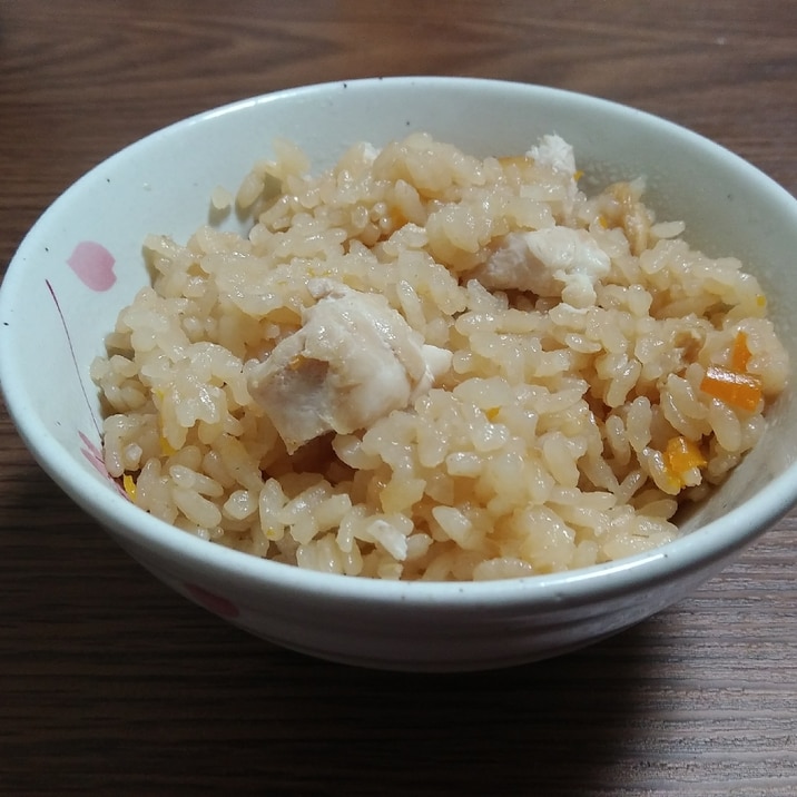 シンプルな炊き込みご飯